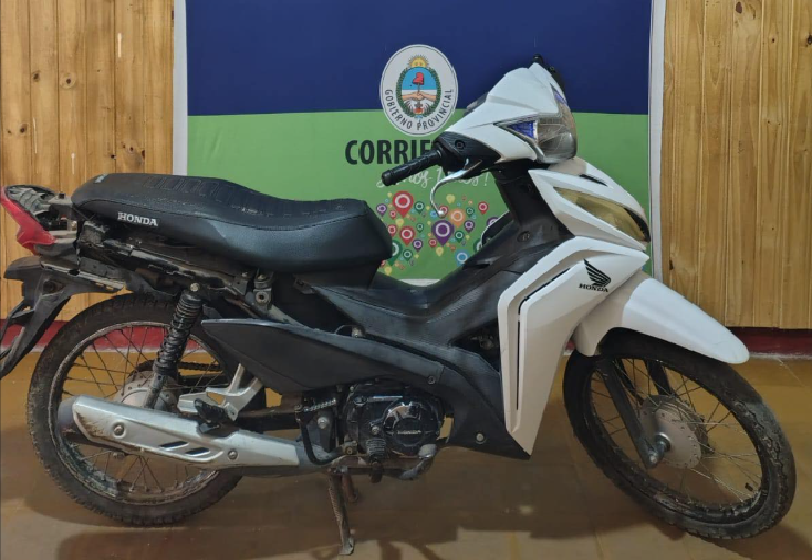 GOYA: POLICIA RECUPERÓ MOTOCICLETA A LAS HORAS DE DER SUSTRAIDA