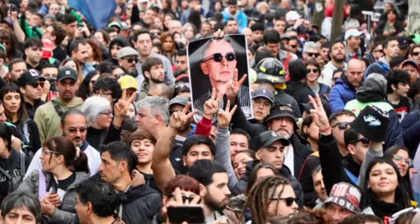 EL INDIO SOLARI, LA ARGENTINA Y LA PELIGROSA TENTACIÓN DE SENTIRSE MORALMENTE SUPERIOR