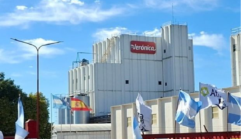 TRABAJADORES DE LÁCTEOS VERÓNICA DENUNCIAN VACIAMIENTO Y SALARIOS RECORTADOS