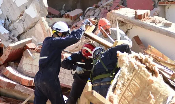 Cómo sigue el operativo en Villa Gesell tras el derrumbe: "Están cerca de un hallazgo"